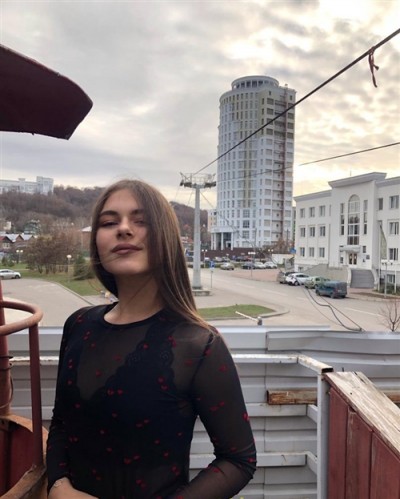 Ника, Г. Должанск